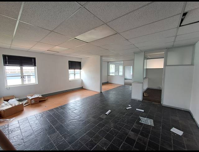 190M² OFFICE TO LET IN HYDE PARK